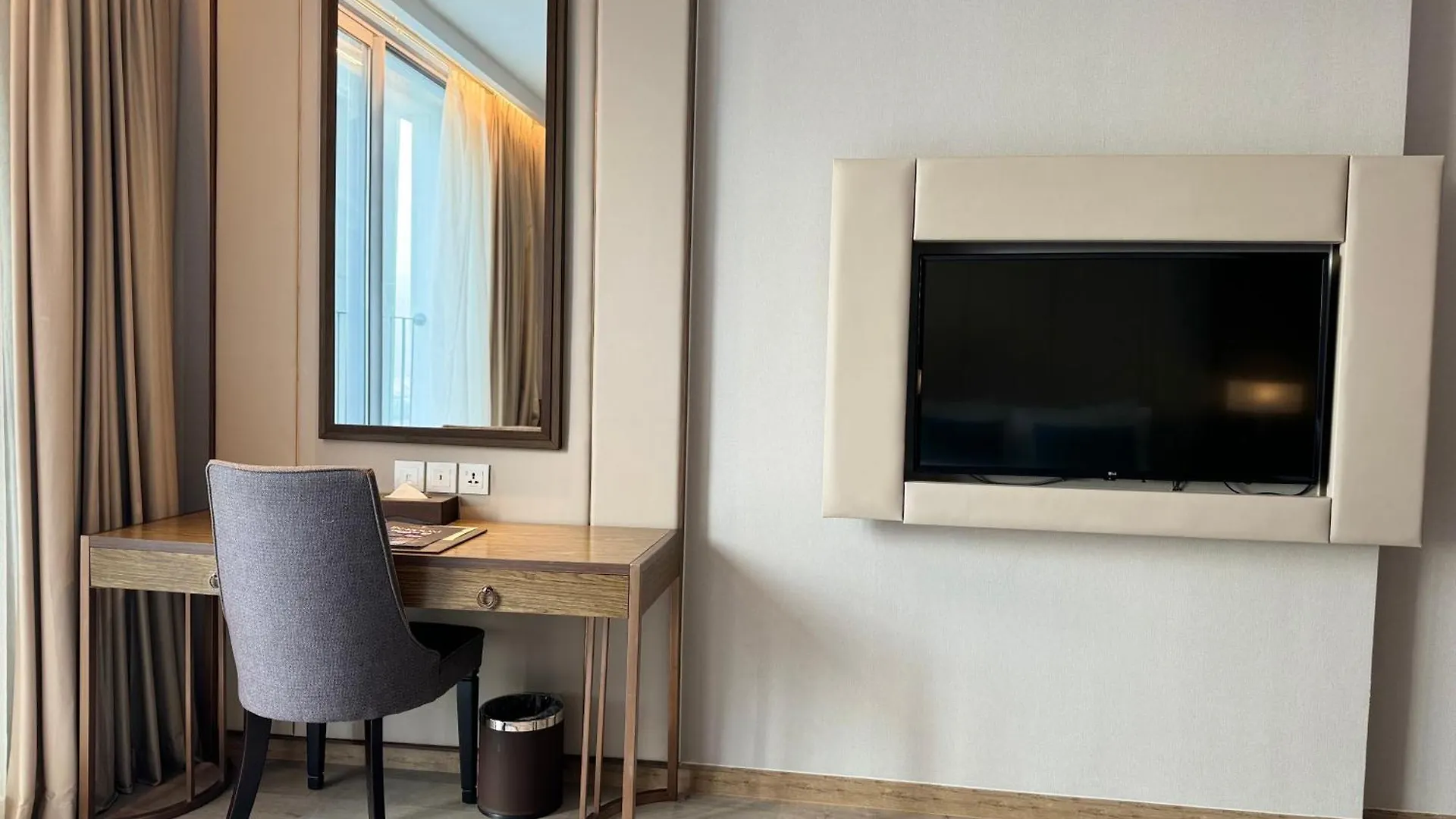 Panorama Nha Trang Sky Beach Residences 0*,