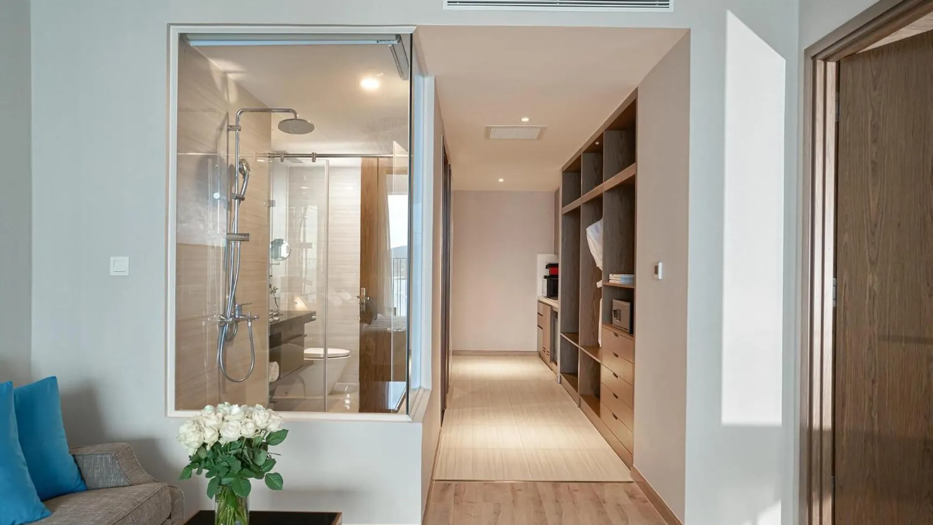 Panorama Nha Trang Sky Beach Residences 0*,  베트남